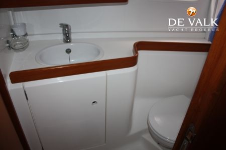 WAUQUIEZ 43 PILOT SALOON