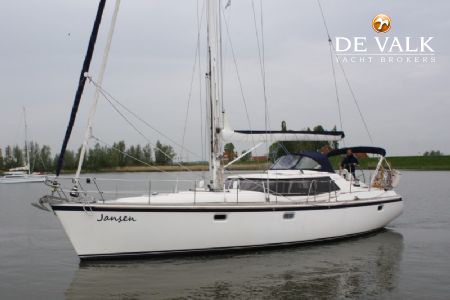 WAUQUIEZ 43 PILOT SALOON
