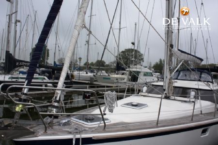 WAUQUIEZ 43 PILOT SALOON