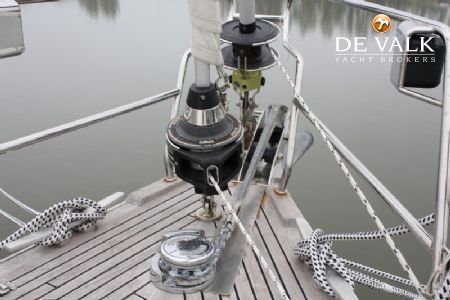 WAUQUIEZ 43 PILOT SALOON
