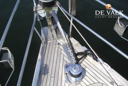 WAUQUIEZ 43 PILOT SALOON