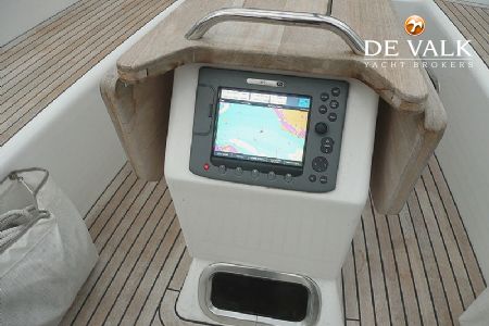 WAUQUIEZ 47 PILOT SALOON