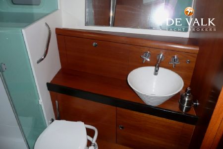 WAUQUIEZ 47 PILOT SALOON