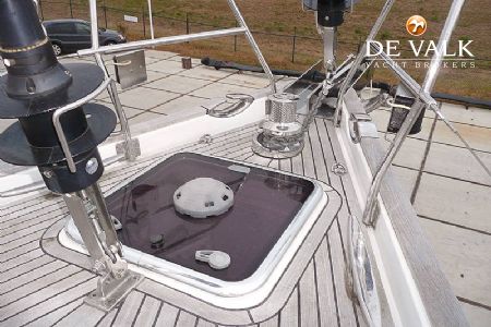 WAUQUIEZ 47 PILOT SALOON