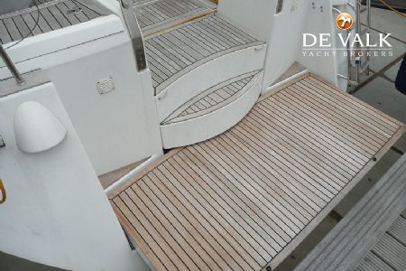 WAUQUIEZ 47 PILOT SALOON