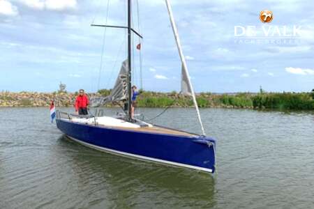 WAUQUIEZ OPTIO 9.0 - RETRACTABLE KEEL