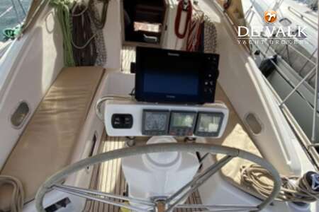 WAUQUIEZ PILOT SALOON 41
