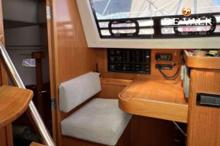 WAUQUIEZ PILOT SALOON 41
