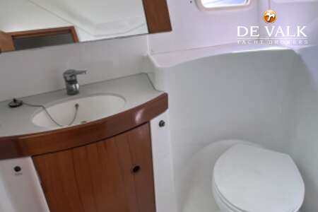 WAUQUIEZ PILOT SALOON 41