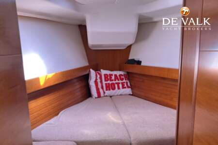 WAUQUIEZ PILOT SALOON 41