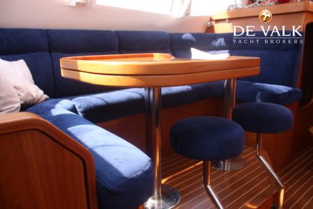 WAUQUIEZ PILOT SALOON 43
