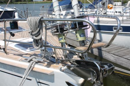 WAUQUIEZ PILOT SALOON 43