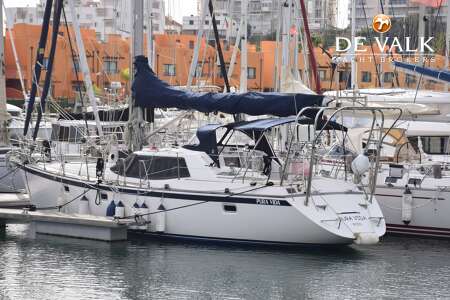 WAUQUIEZ PILOT SALOON 43