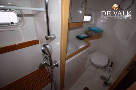 WAUQUIEZ PILOT SALOON 43
