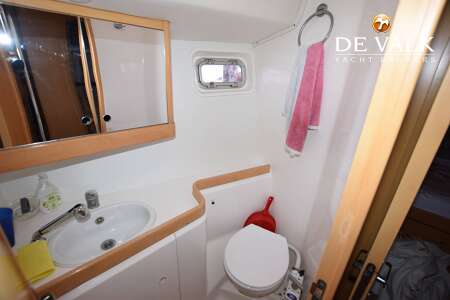 WAUQUIEZ PILOT SALOON 43