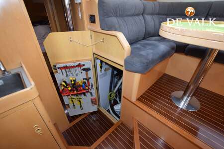 WAUQUIEZ PILOT SALOON 43