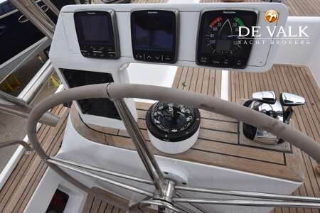 WAUQUIEZ PILOT SALOON 60
